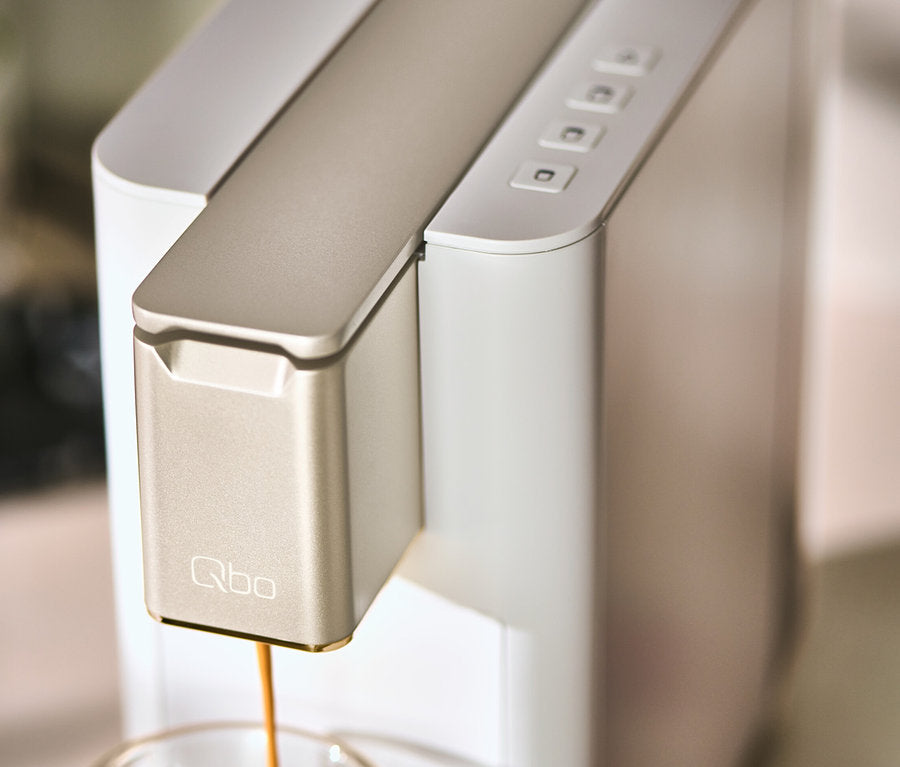 Qbo ICONIC Light Gold